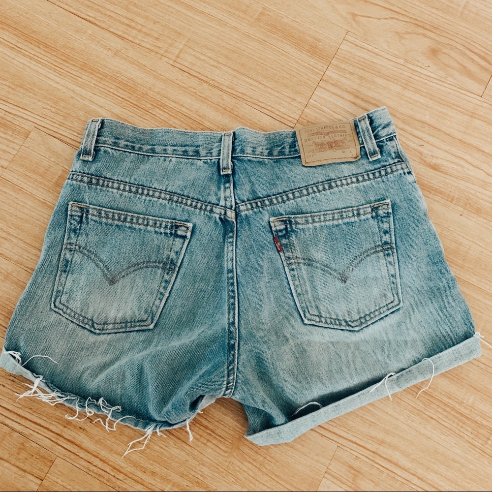 Levi’s high rise cut off shorts